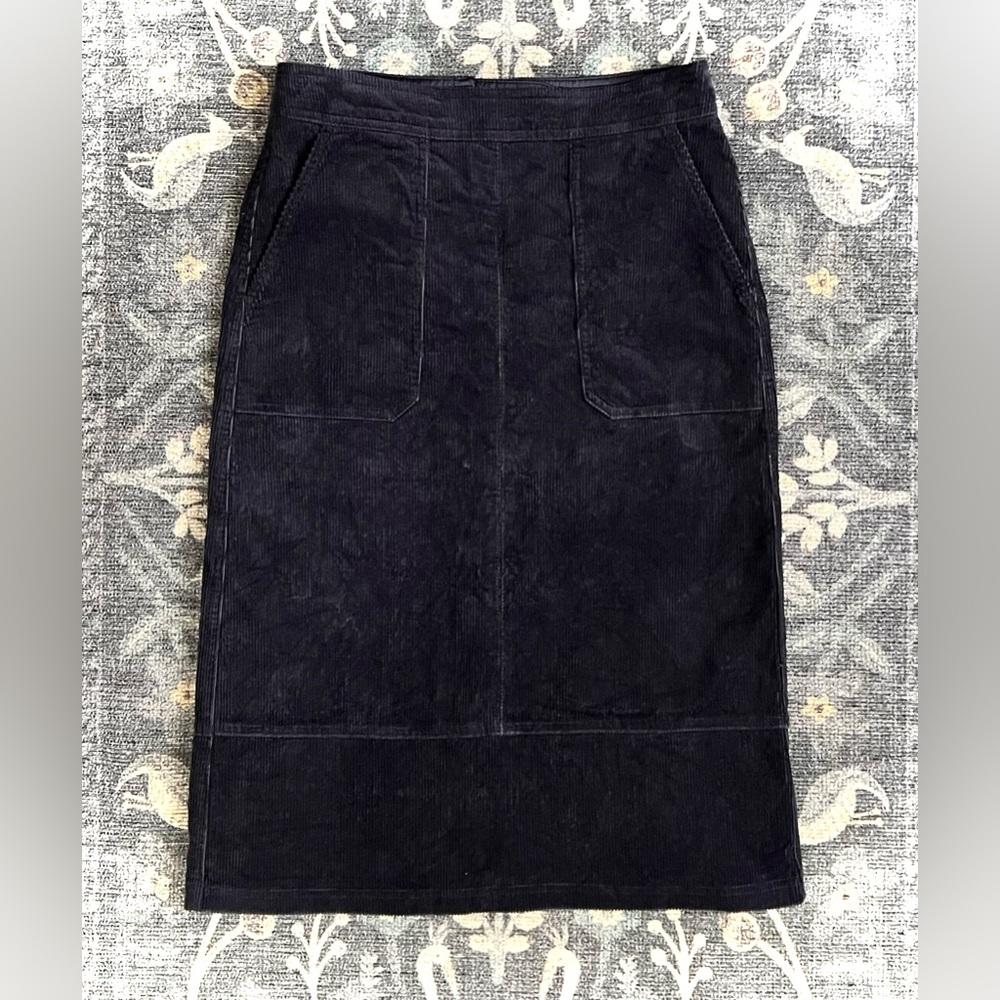 Boden midi corduroy navy blue two front pocket back zip pencil skirt